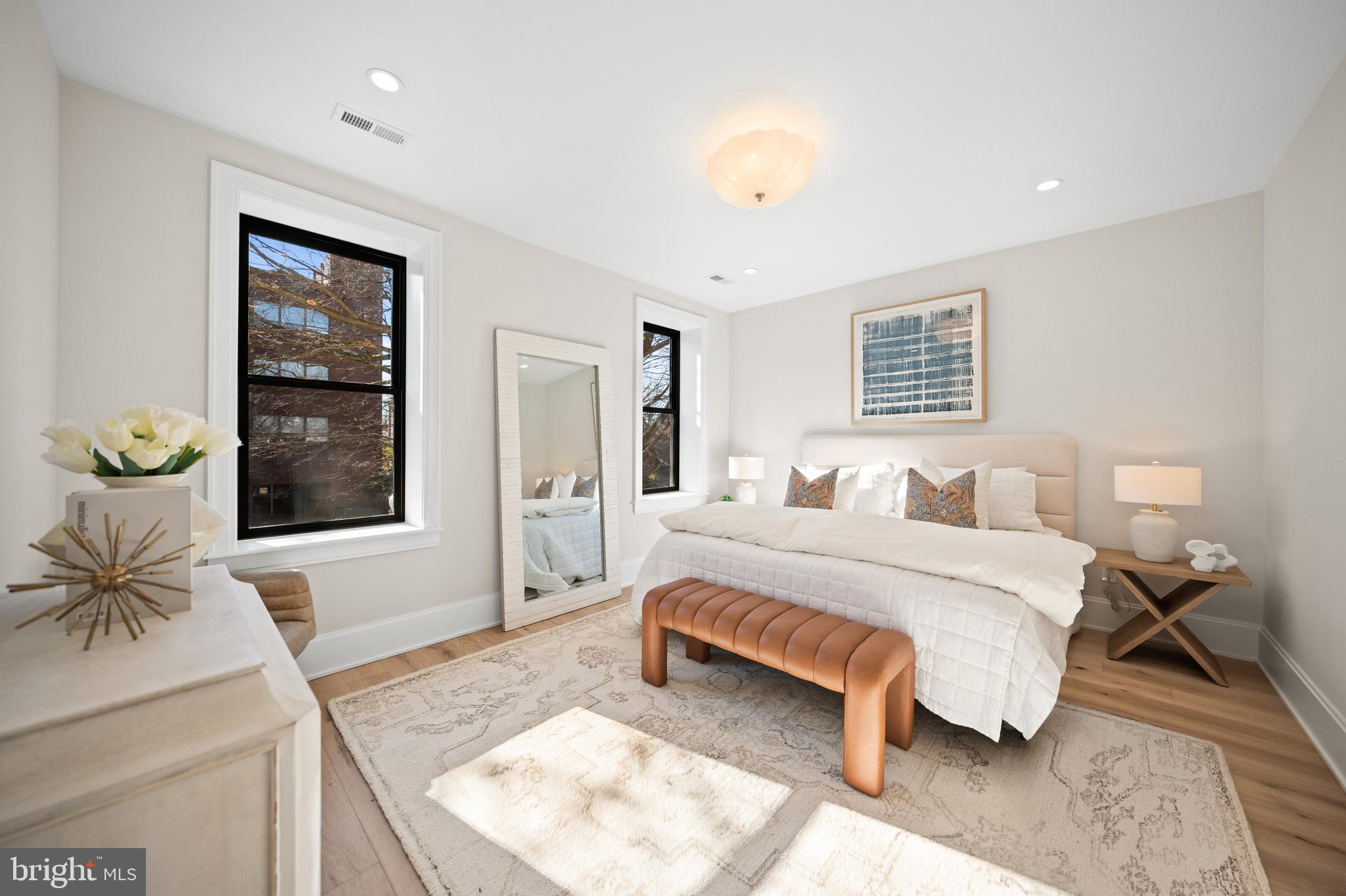 1863 NEWTON STREET NW