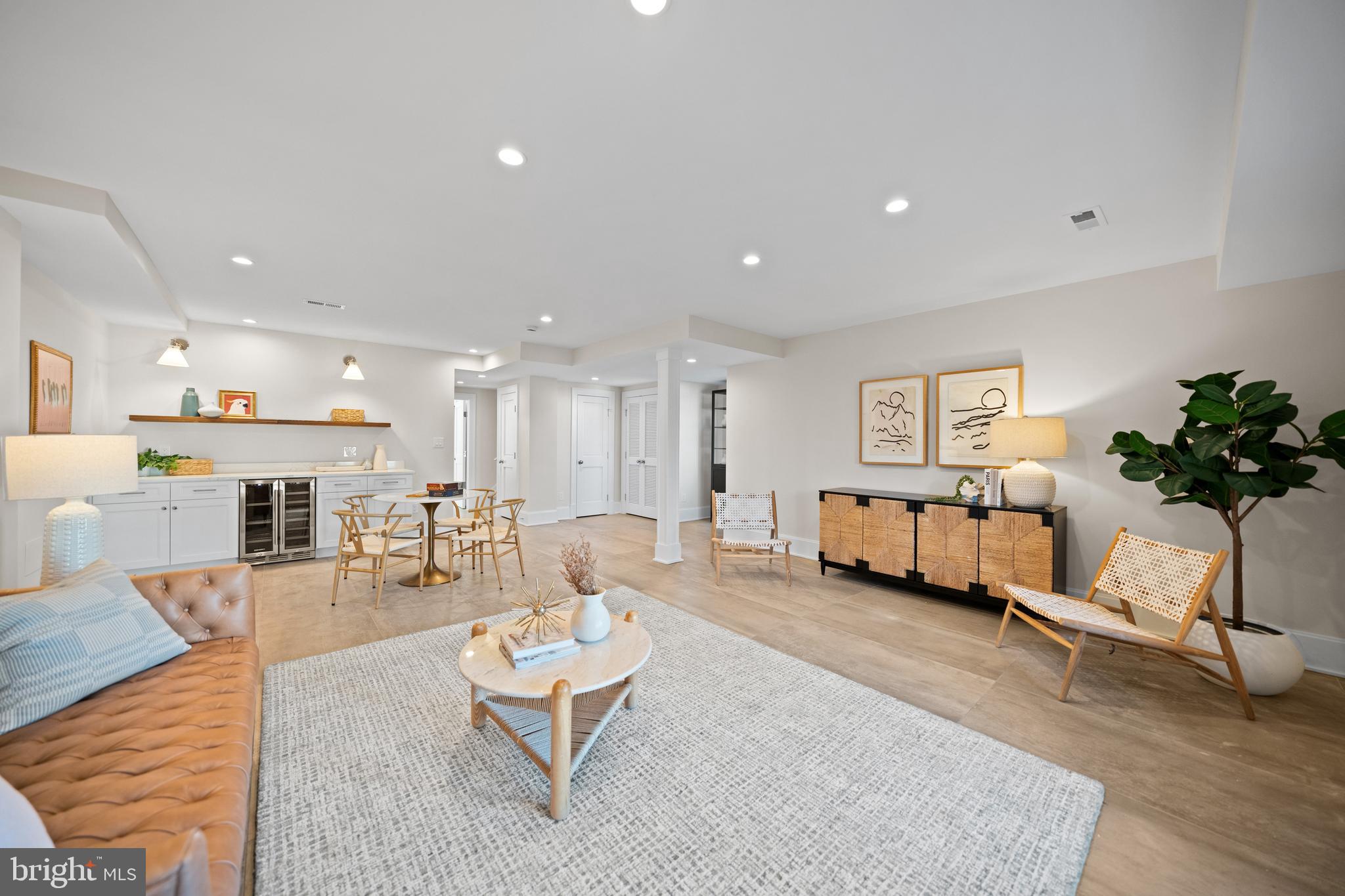 1863 NEWTON STREET NW