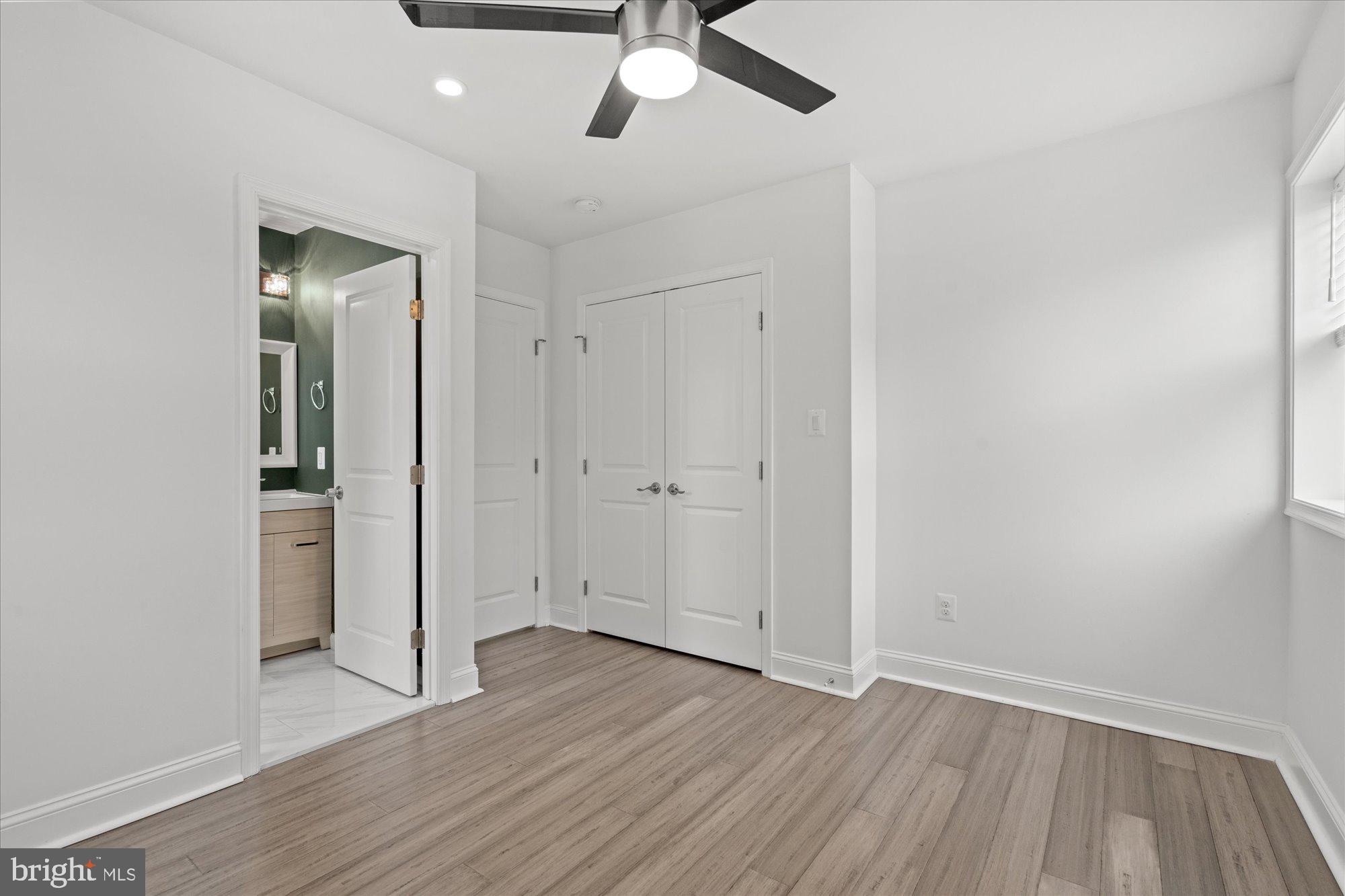 1252 DELAFIELD PLACE NE