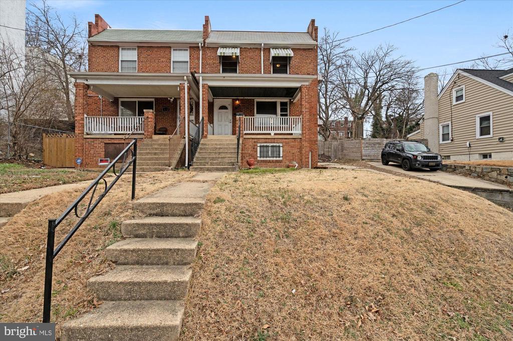 414 CHESAPEAKE STREET SE
