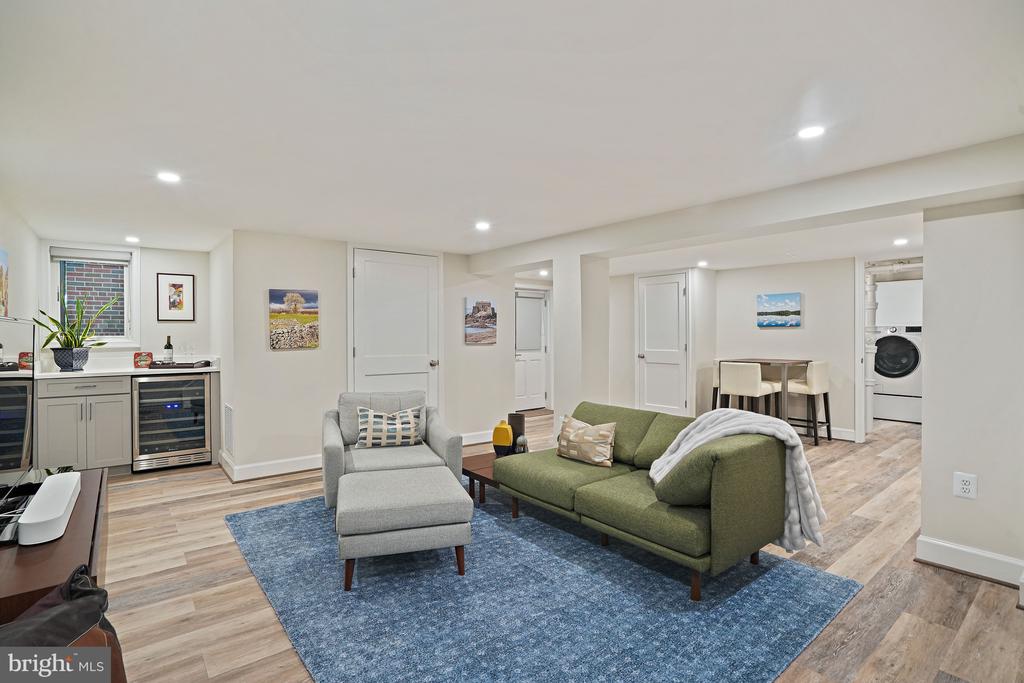 3638 JOCELYN STREET NW