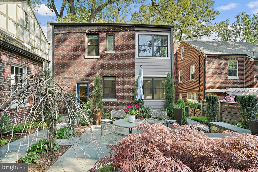 3638 JOCELYN STREET NW