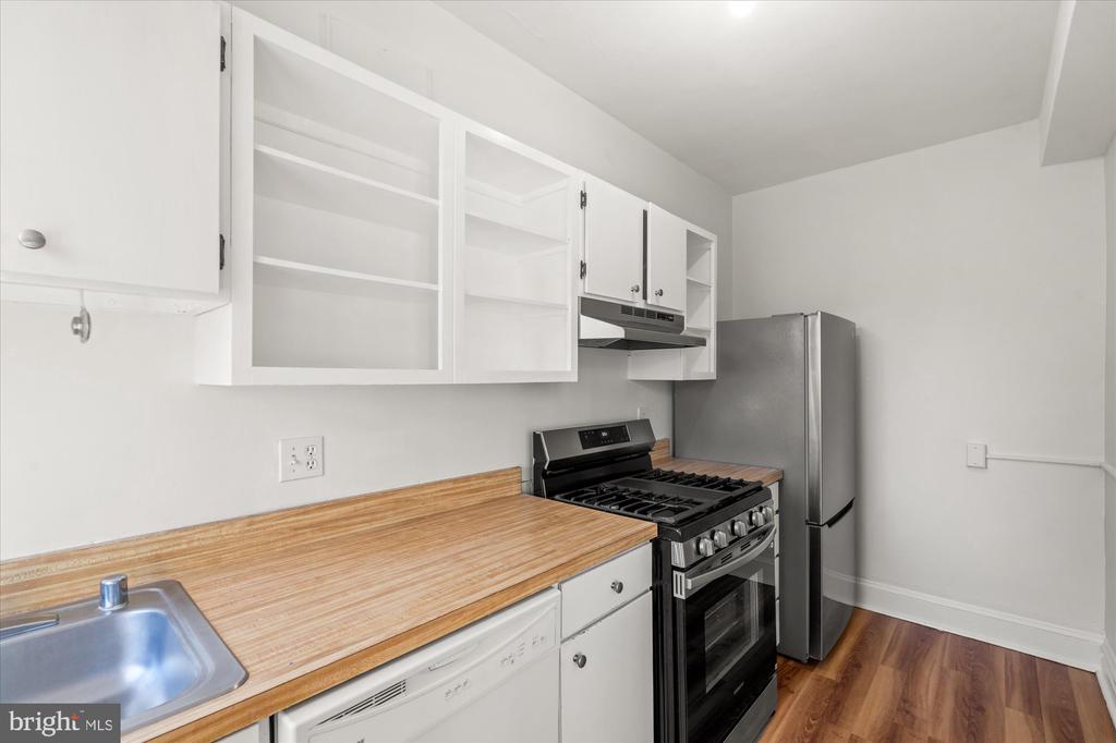 2456 20TH STREET NW Unit: 303