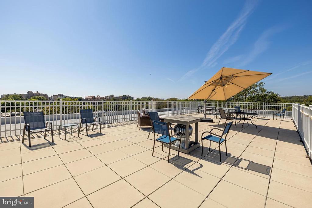 2456 20TH STREET NW Unit: 303