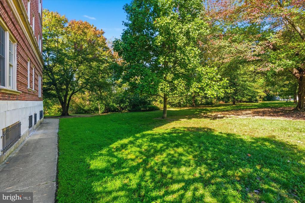2456 20TH STREET NW Unit: 303