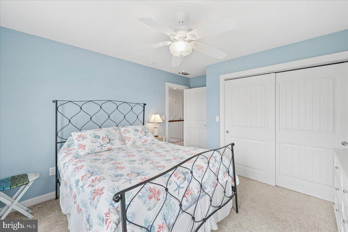 211 W 11th St