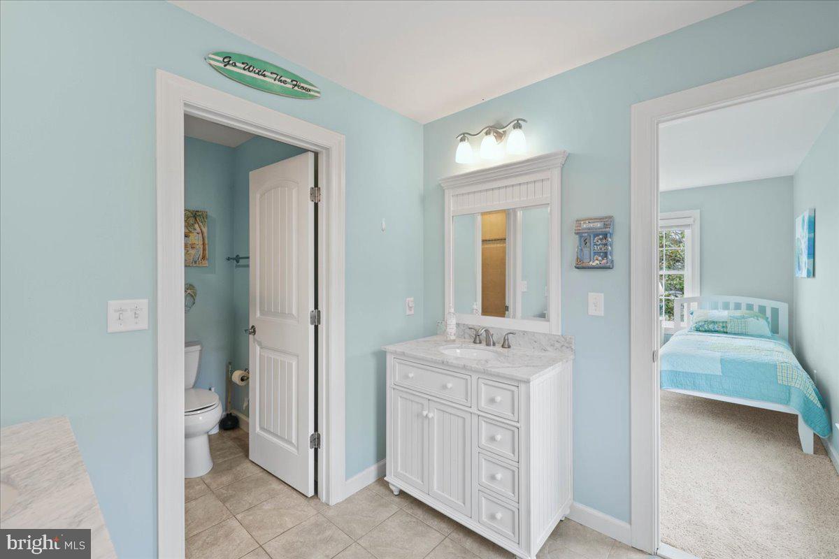 211 W 11th St