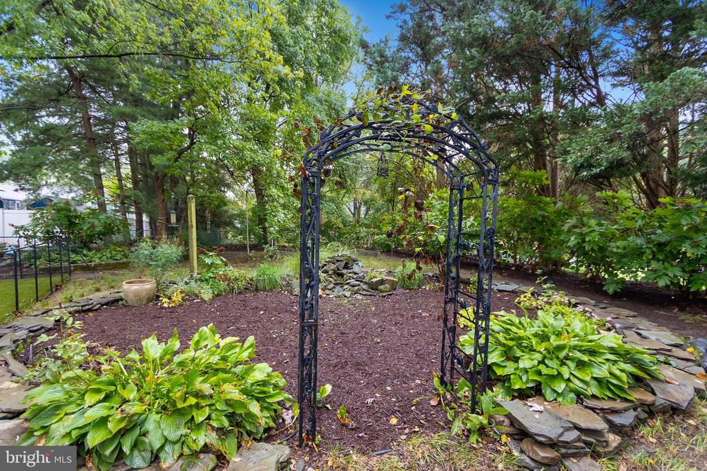 487 Margaret Ln