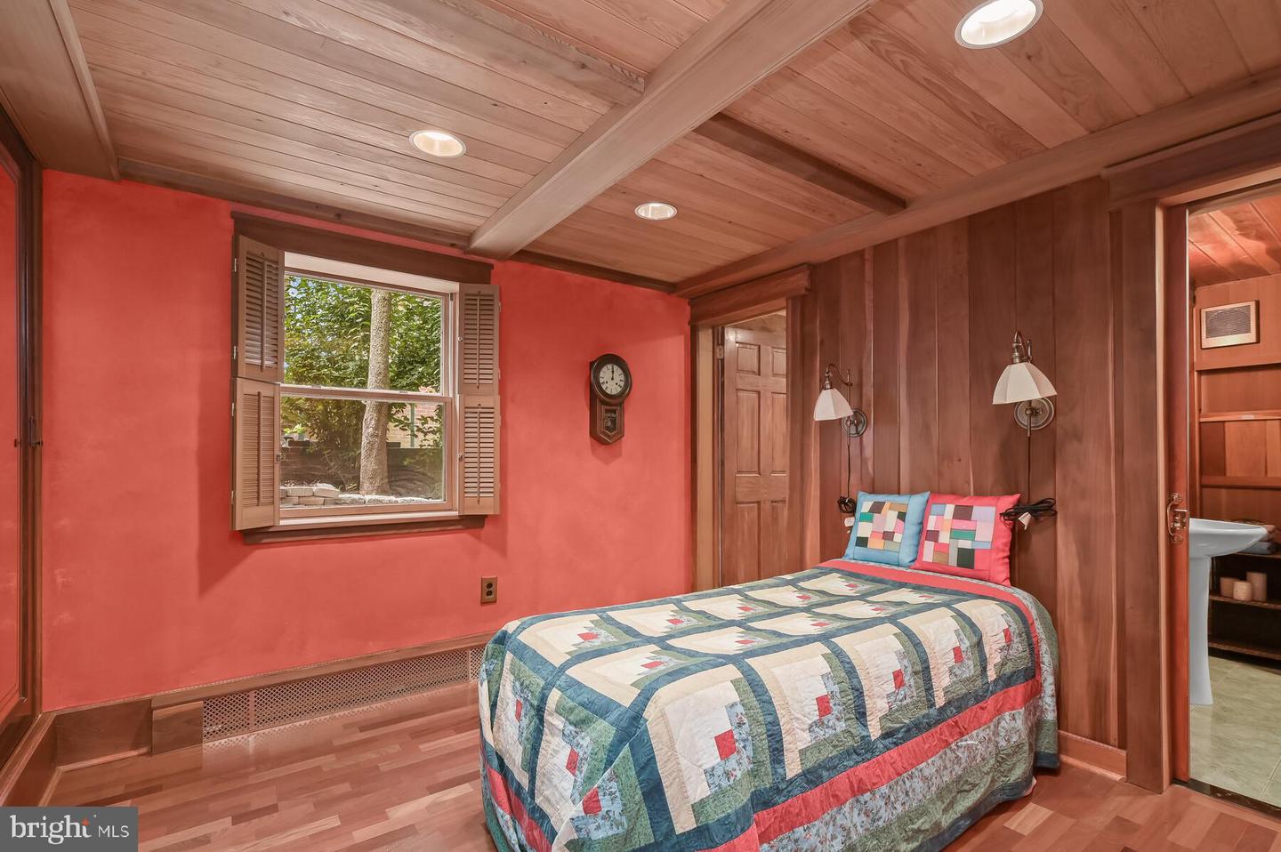 523 Ashford Rd