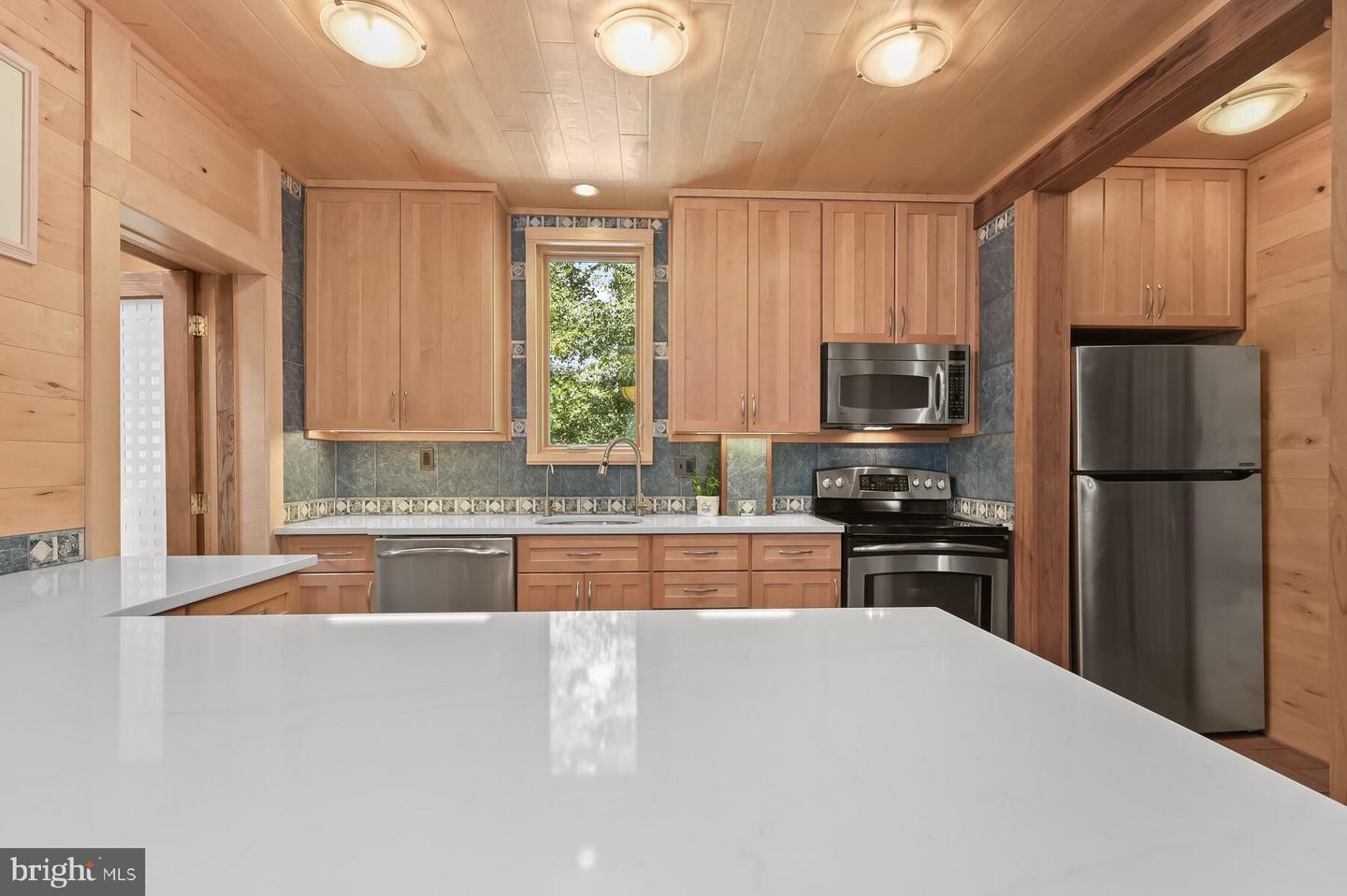 523 Ashford Rd
