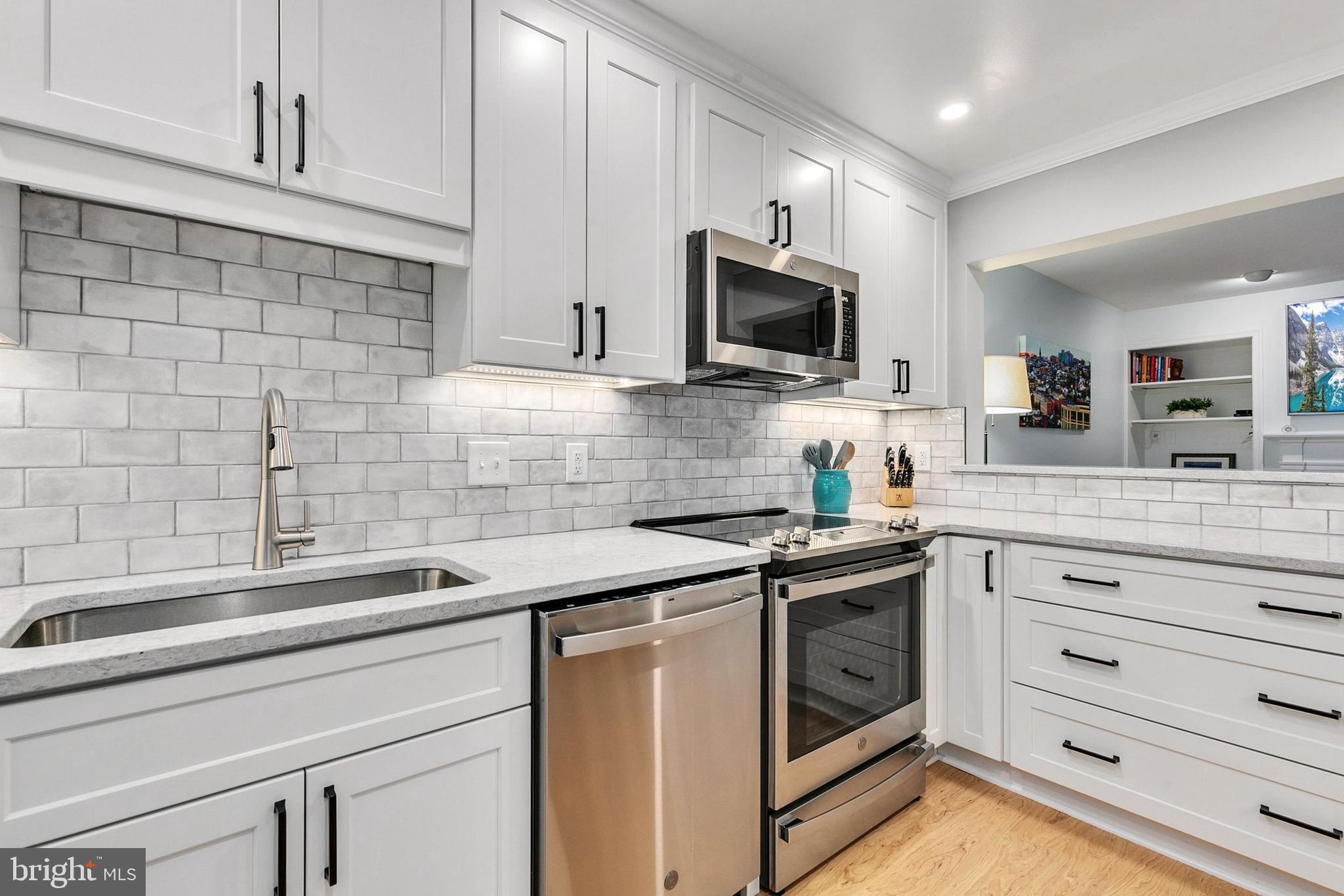 10715 Kings Riding WAY Unit: 102