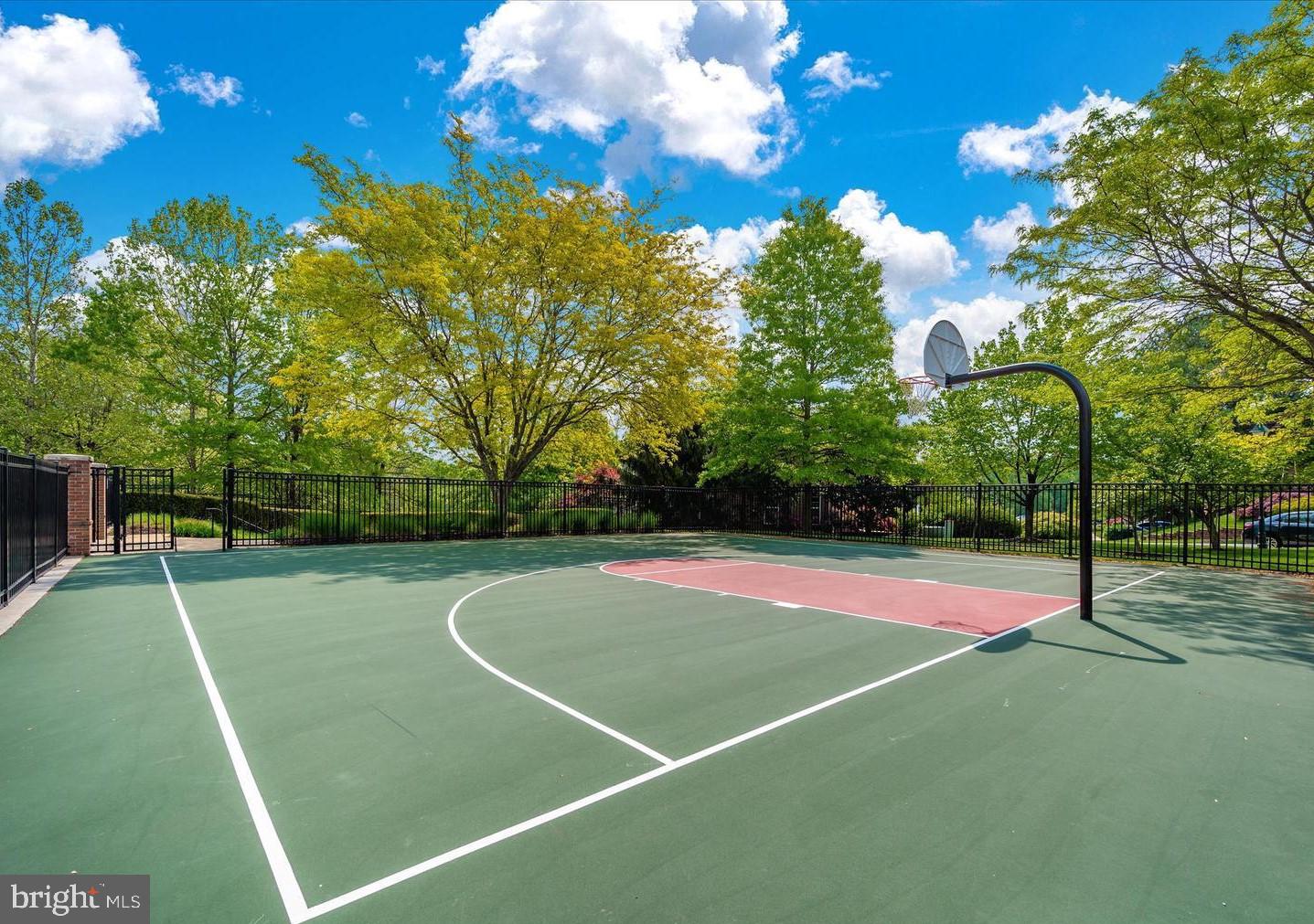 410 Orchard Ridge Dr #410