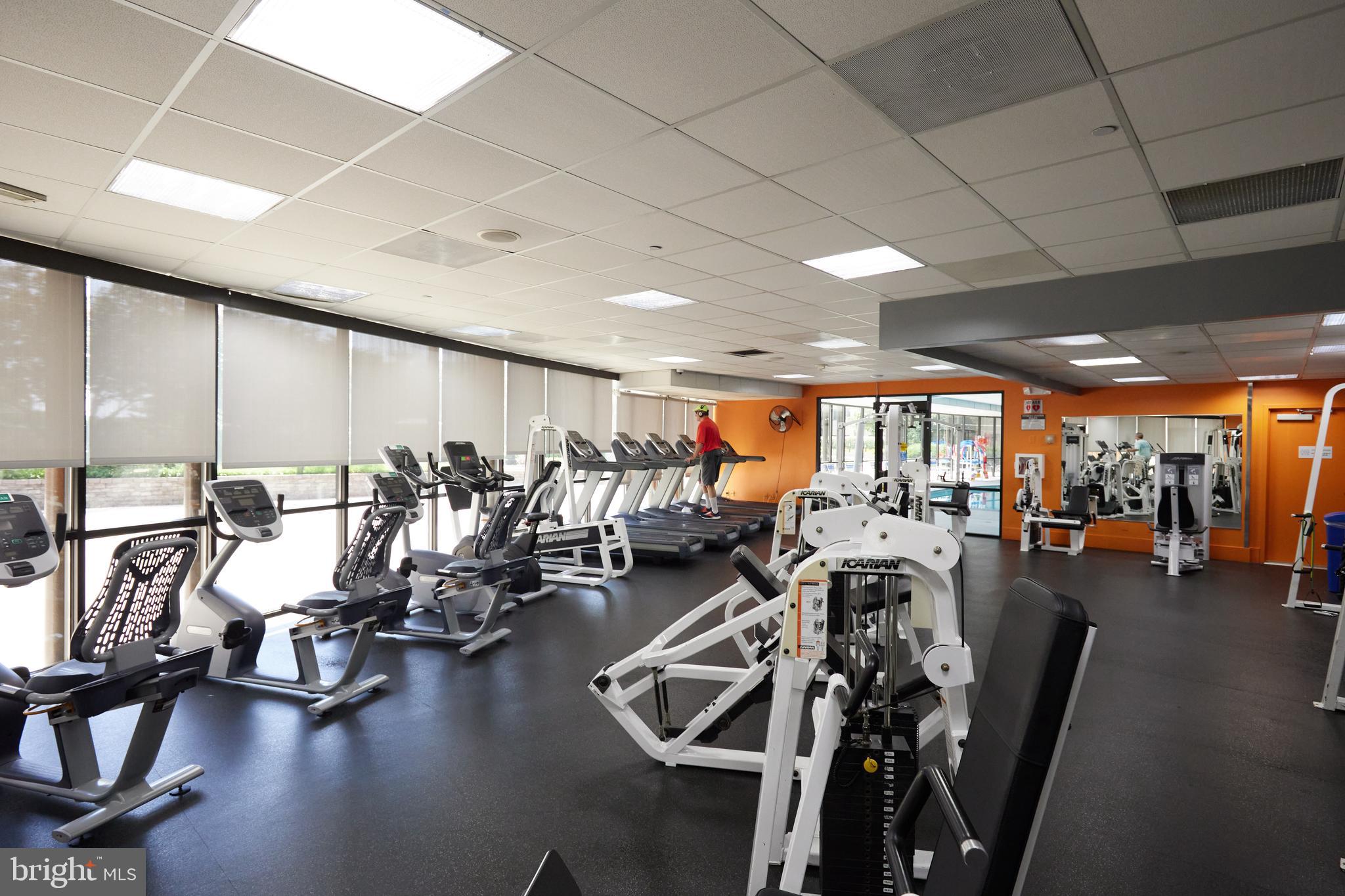 5225 Pooks Hill Rd #618s