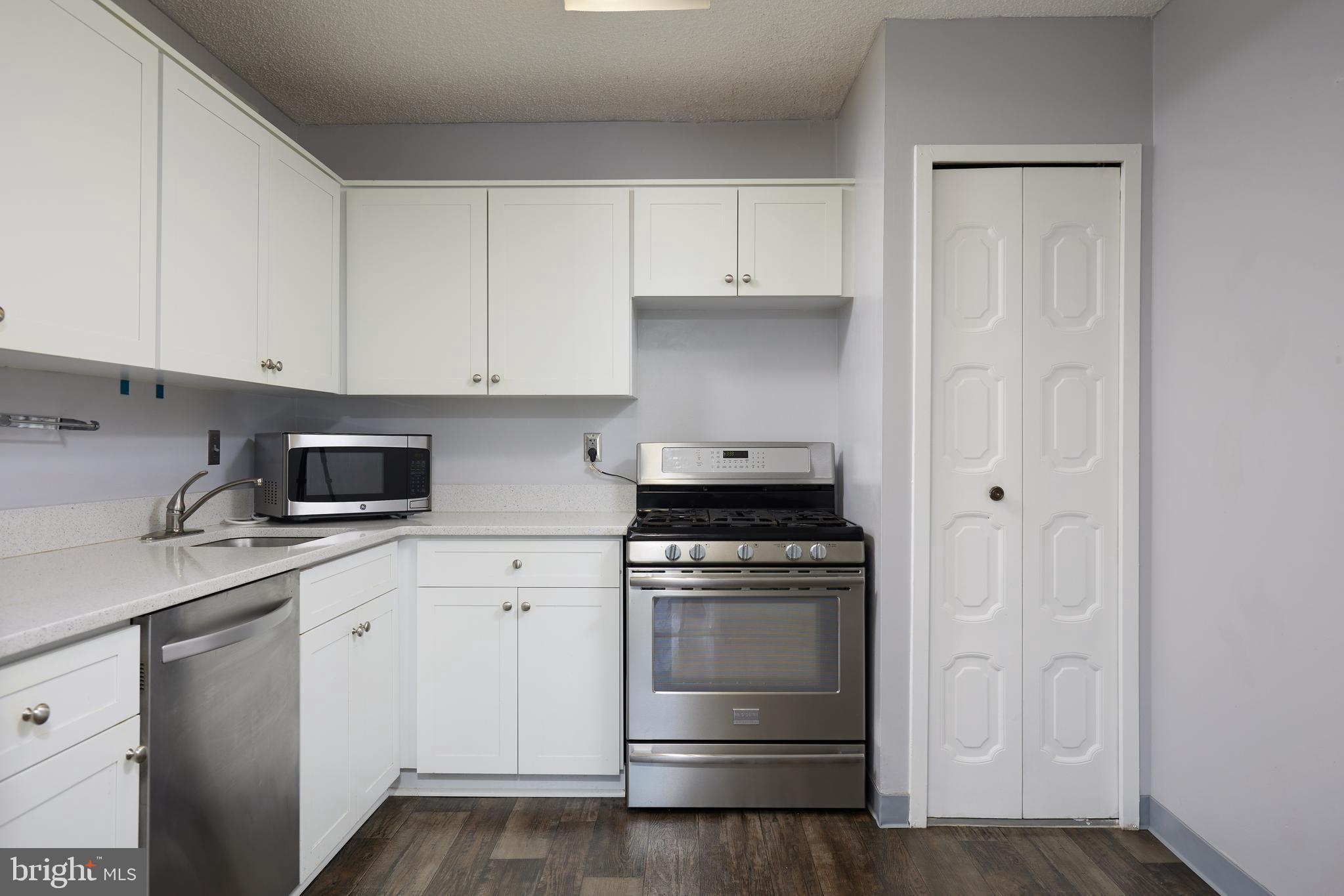 5225 Pooks Hill Rd #618s