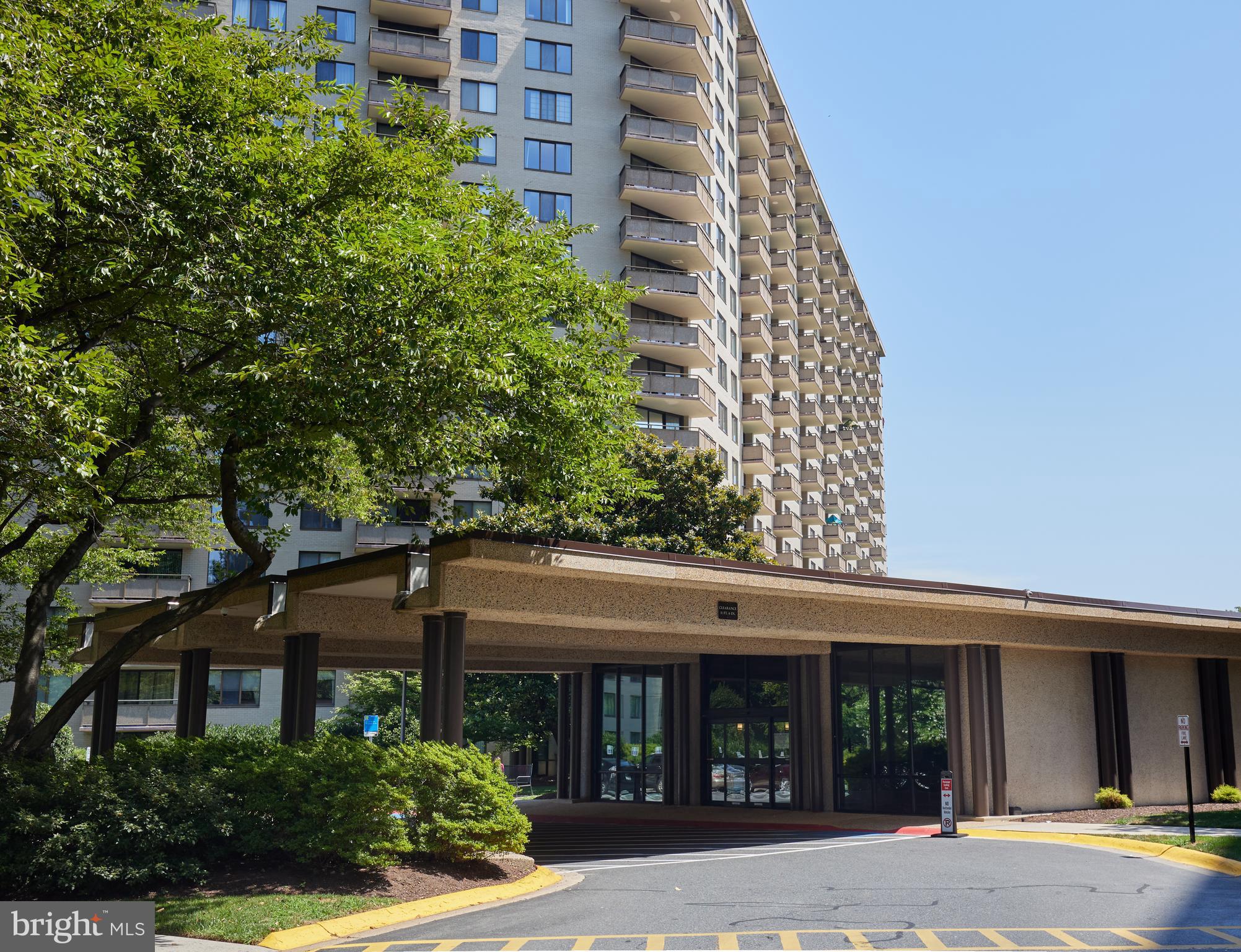 5225 Pooks Hill Rd #618s