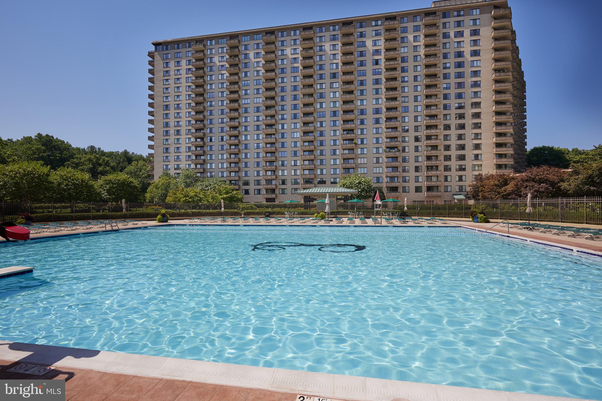 5225 Pooks Hill Rd #618s