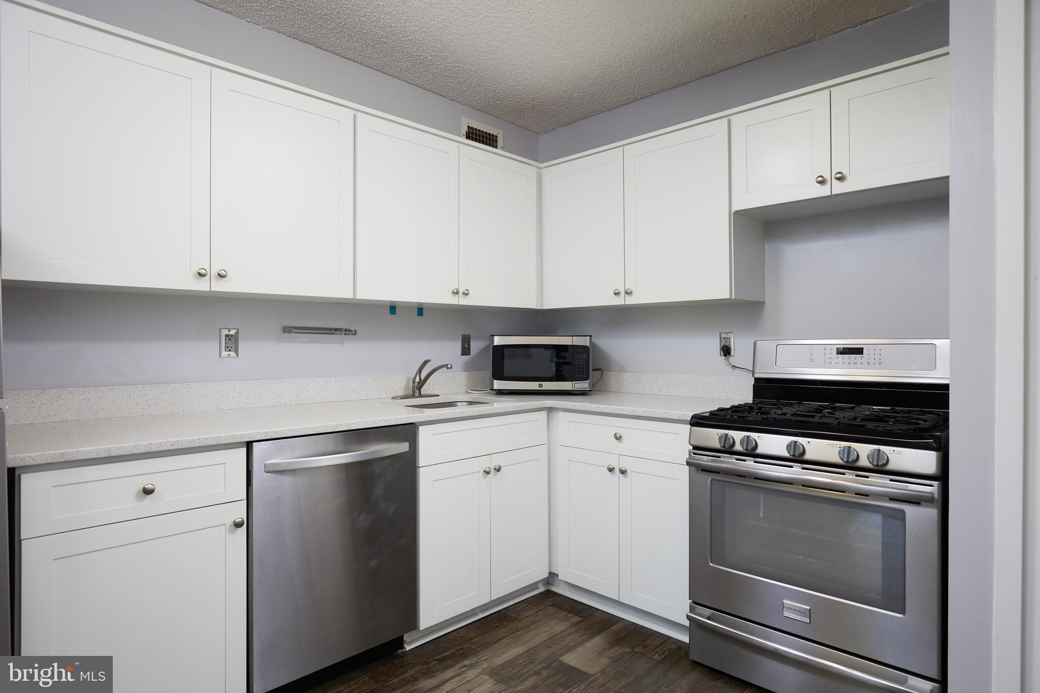 5225 Pooks Hill Rd #618s