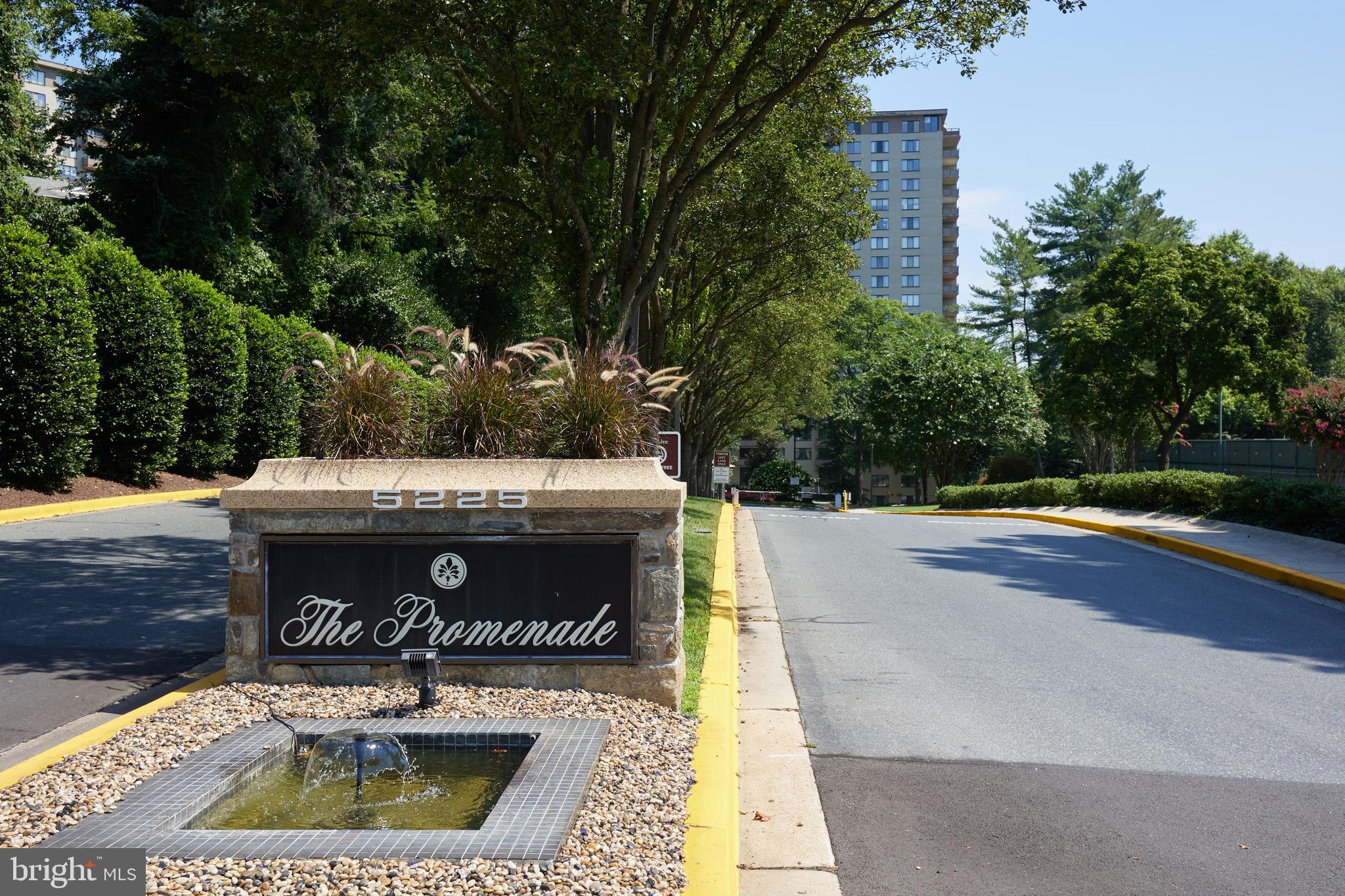 5225 Pooks Hill Rd #618s