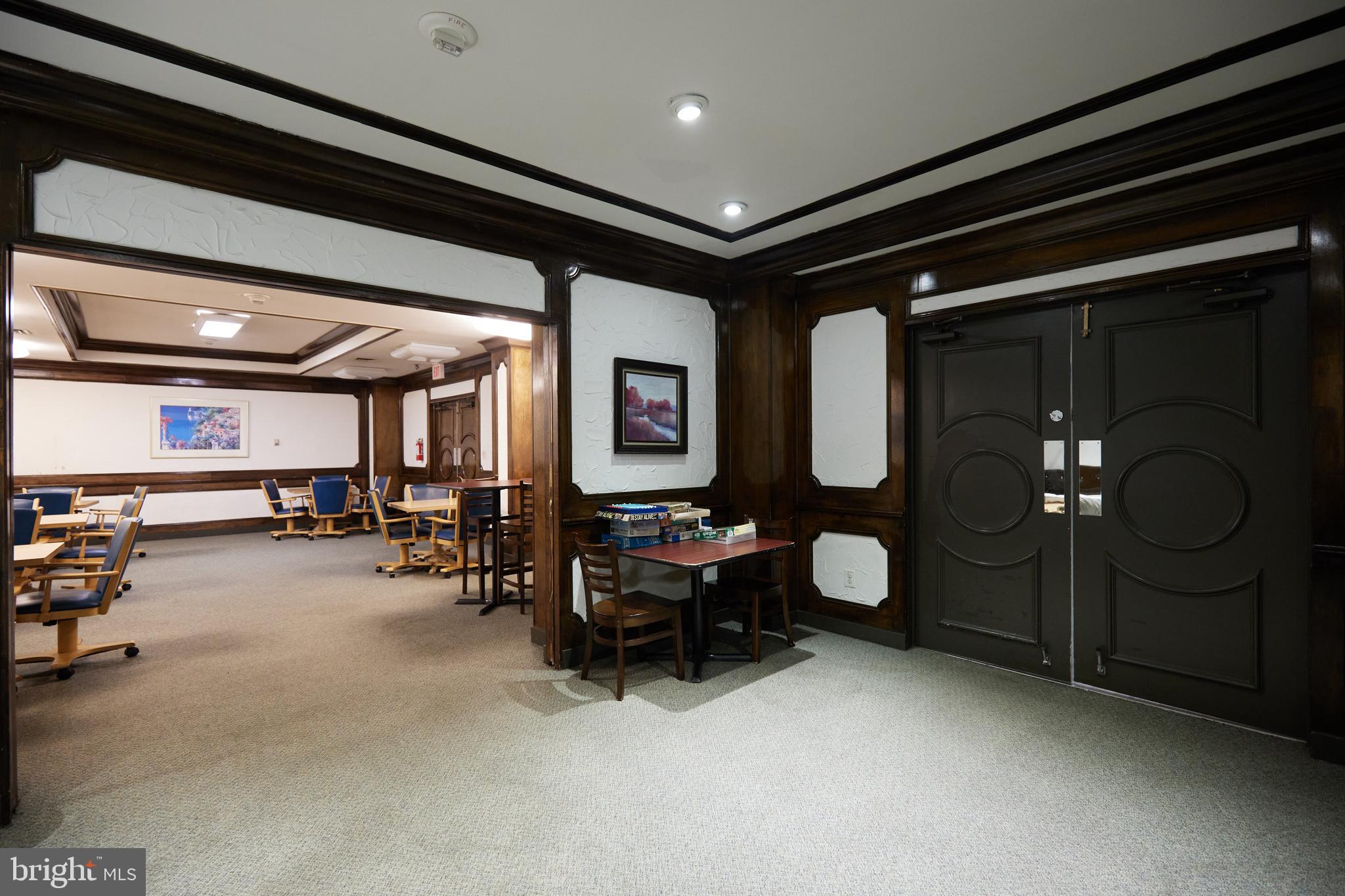 5225 Pooks Hill Rd #618s