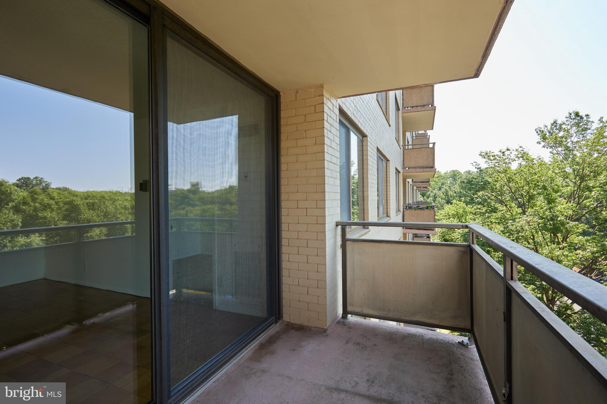 5225 Pooks Hill Rd #618s