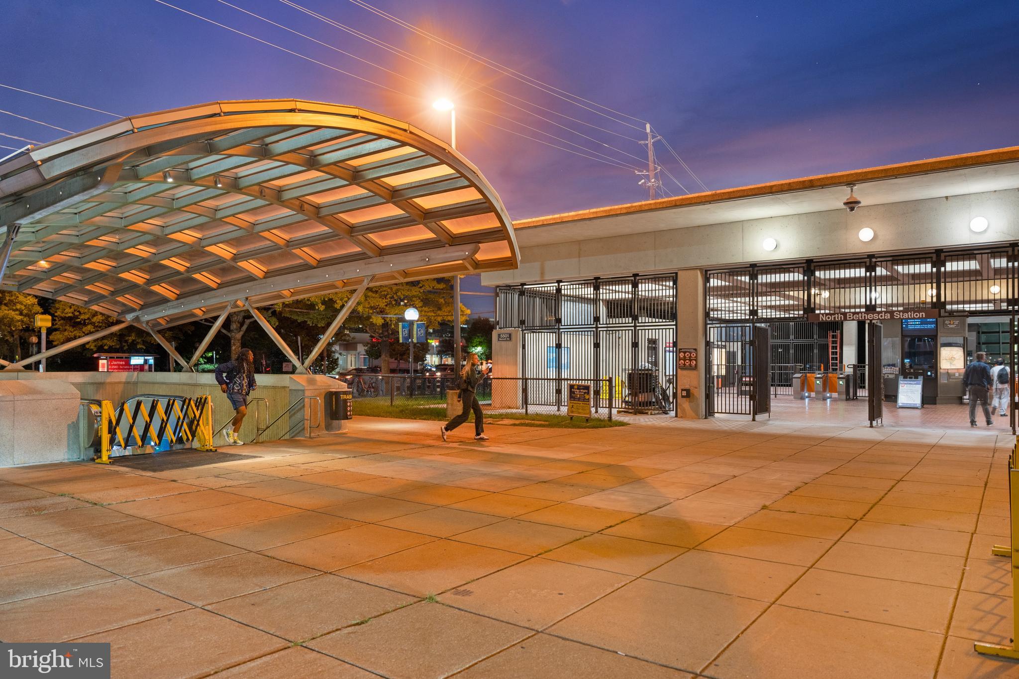 11435 Hollowstone Dr