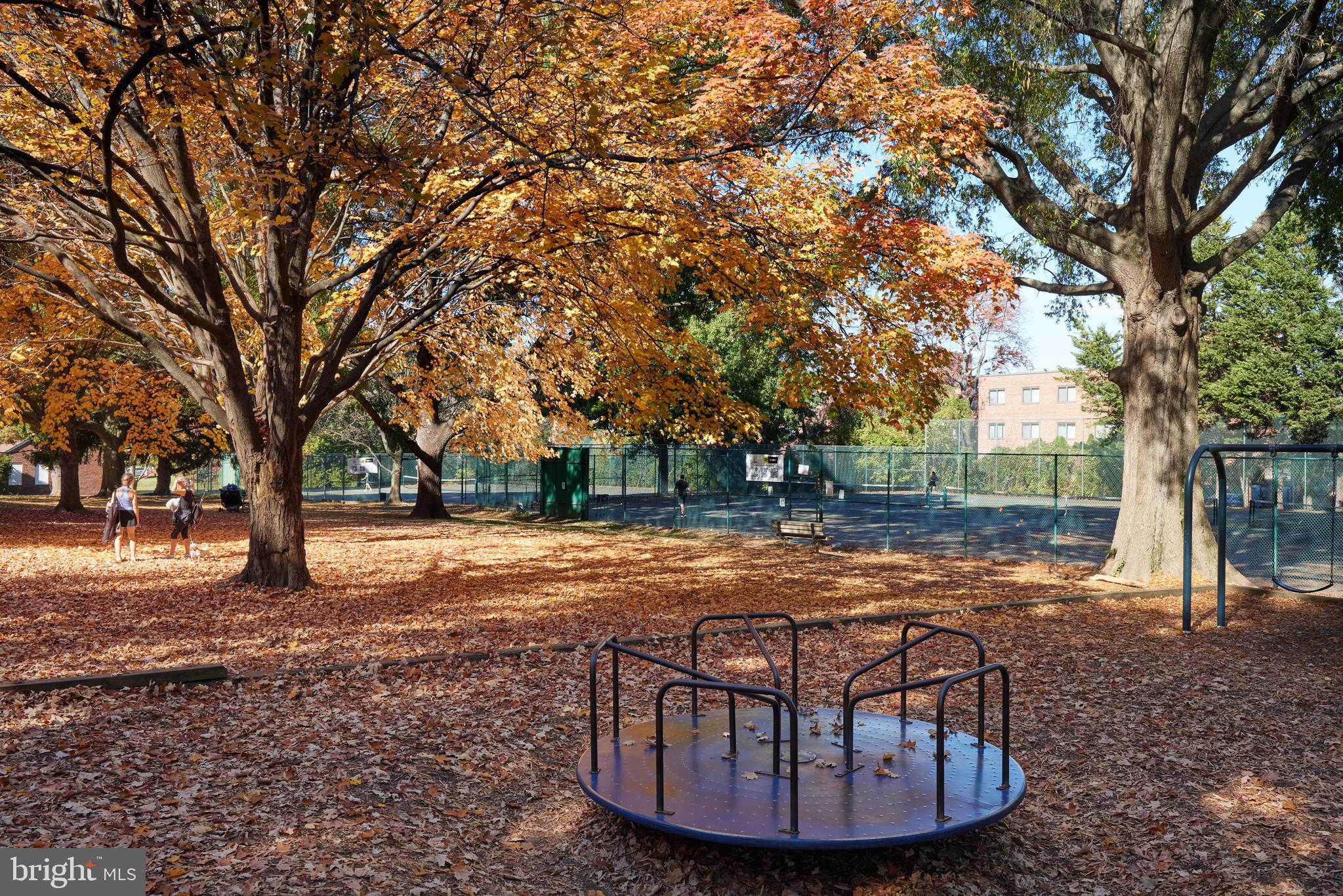 4720 Chevy Chase Dr #306