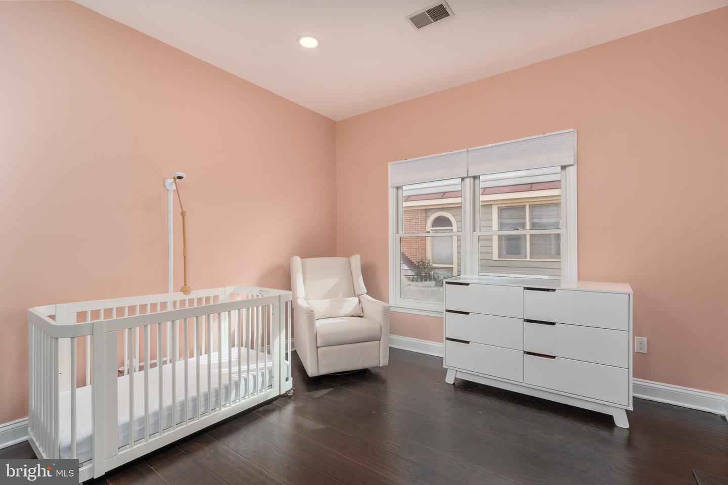 7922 Turncrest