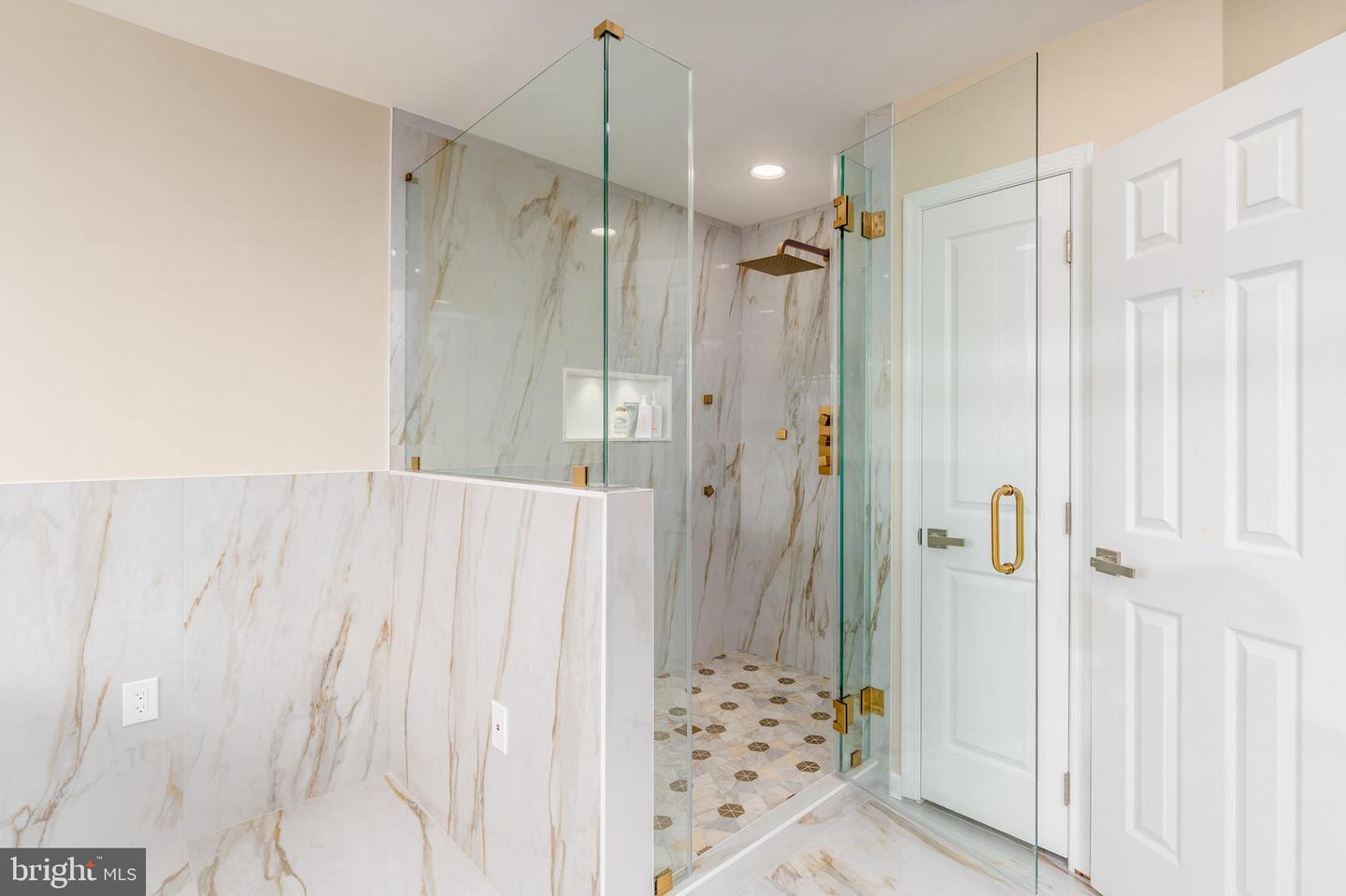7922 Turncrest