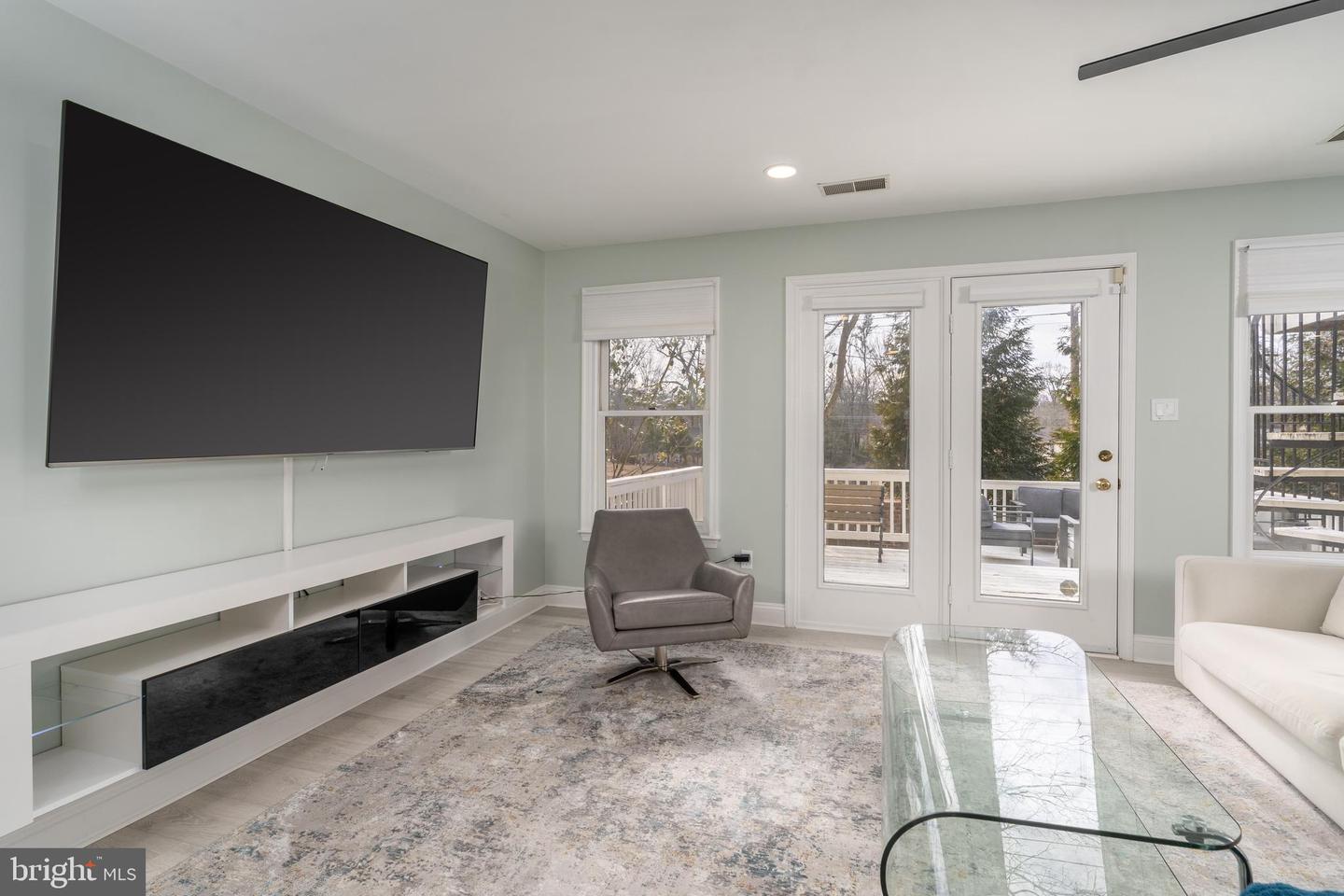 7922 Turncrest