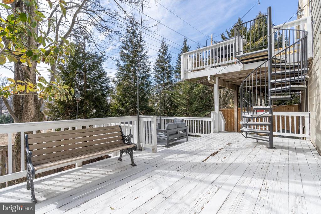 7922 Turncrest