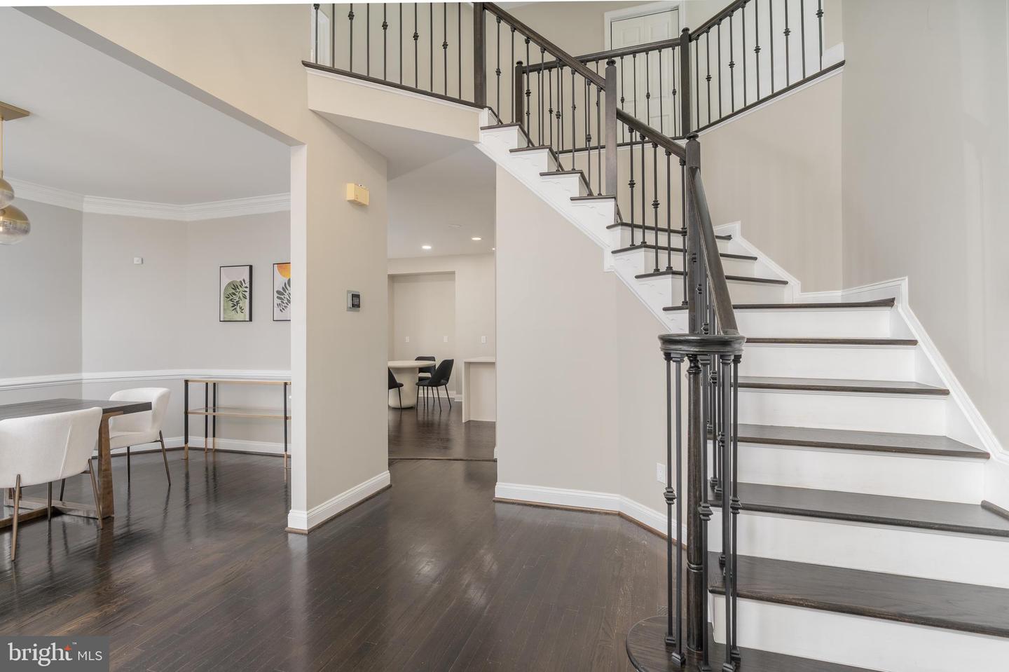 7922 Turncrest
