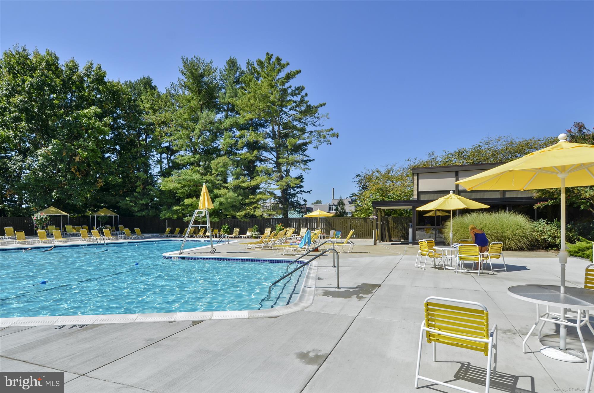 4956 Sentinel Dr #9-102