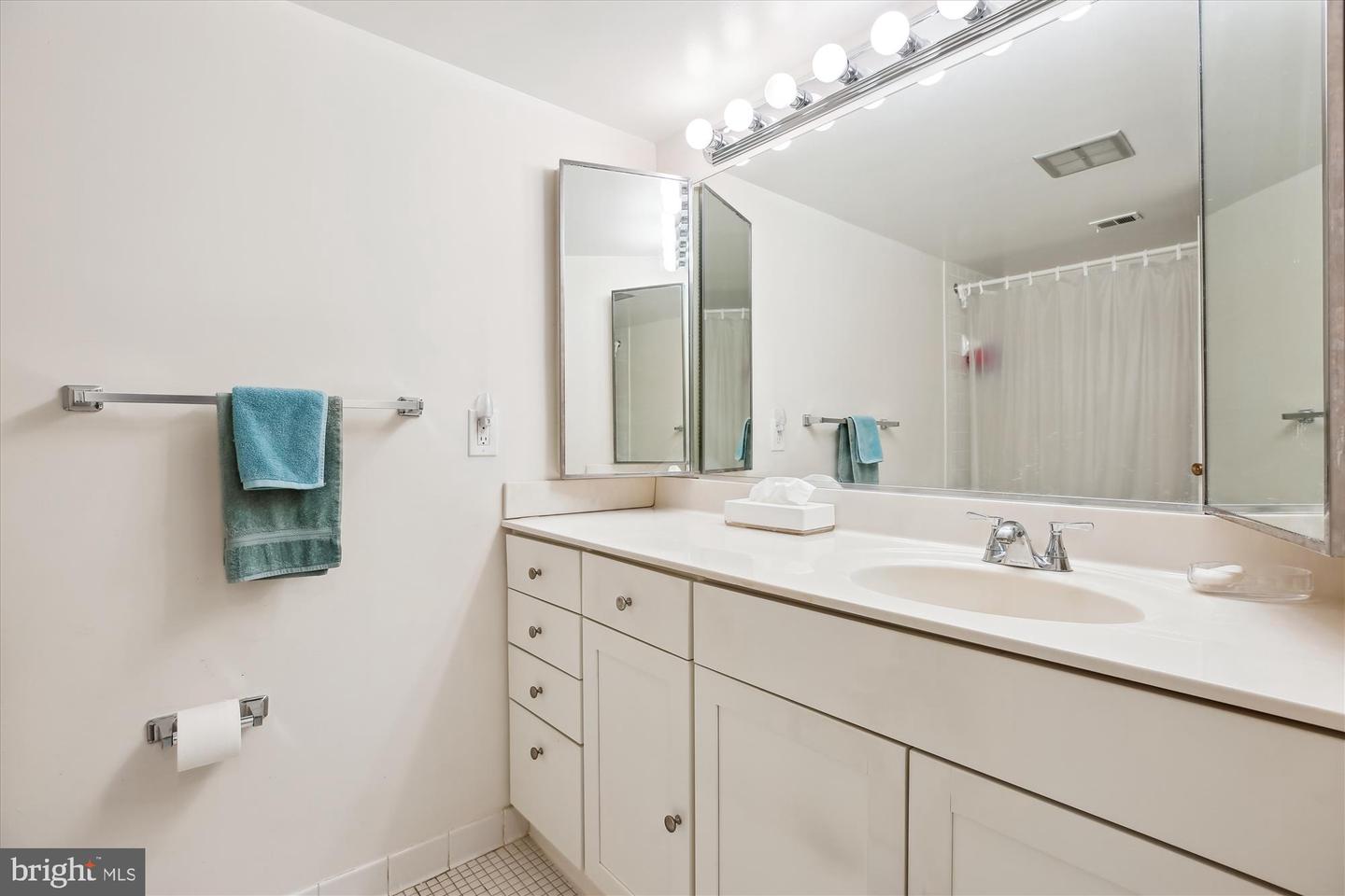 4956 Sentinel Dr #9-102