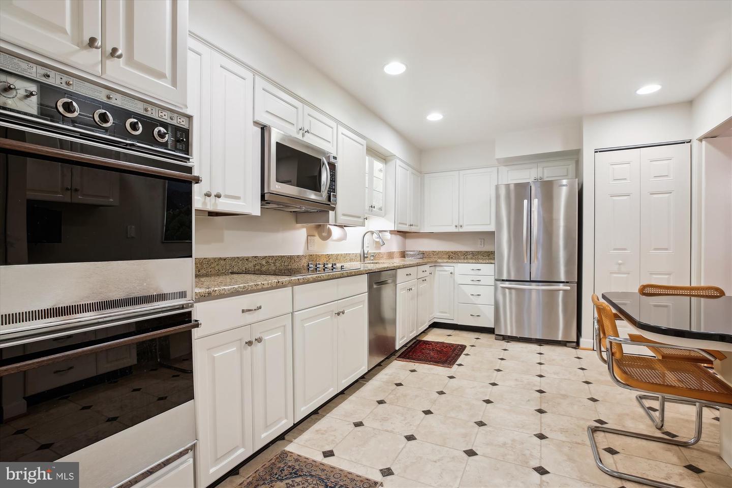 4956 Sentinel Dr #9-102