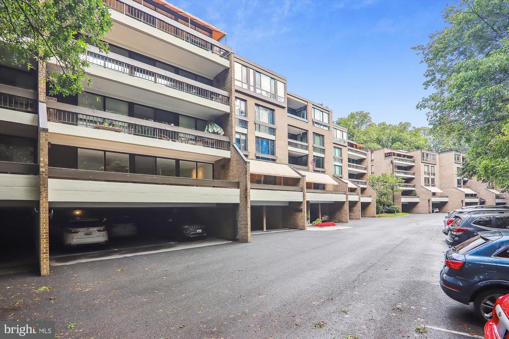 4956 Sentinel Dr #9-102
