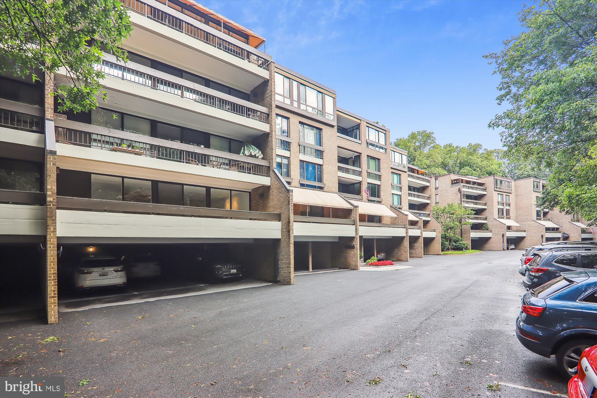 4956 Sentinel Dr #9-102