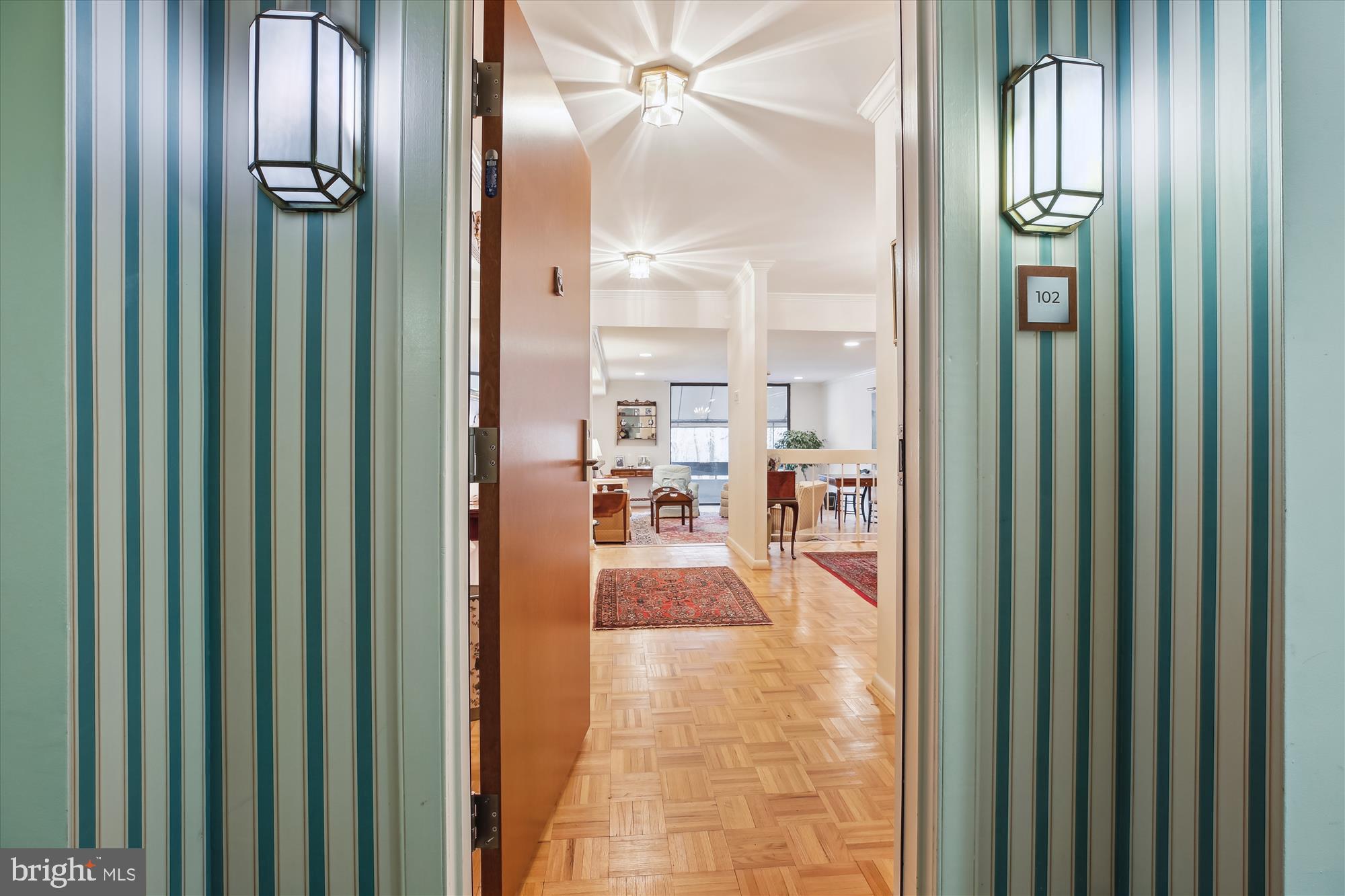 4956 Sentinel Dr #9-102