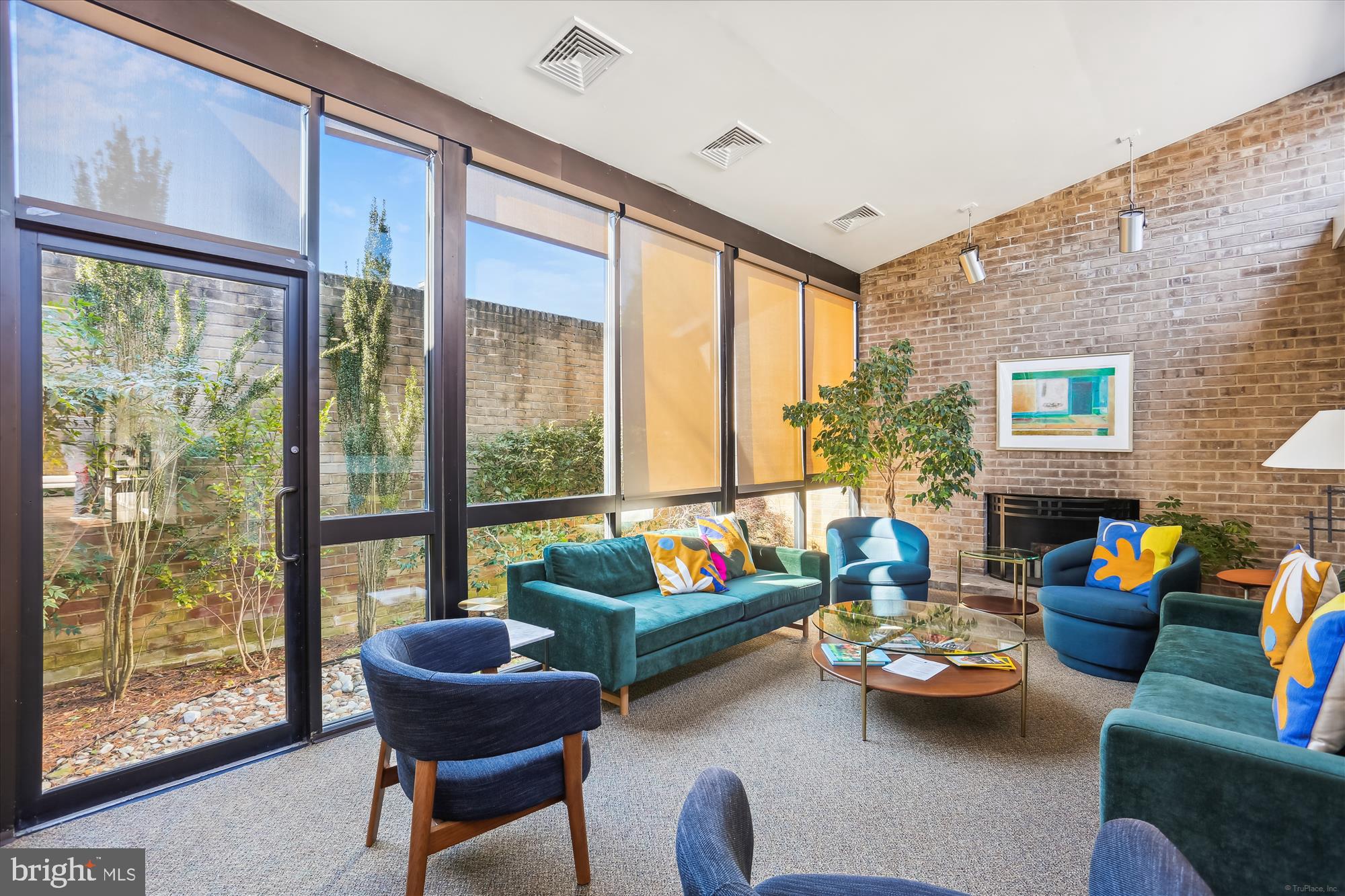 4956 Sentinel Dr #9-102