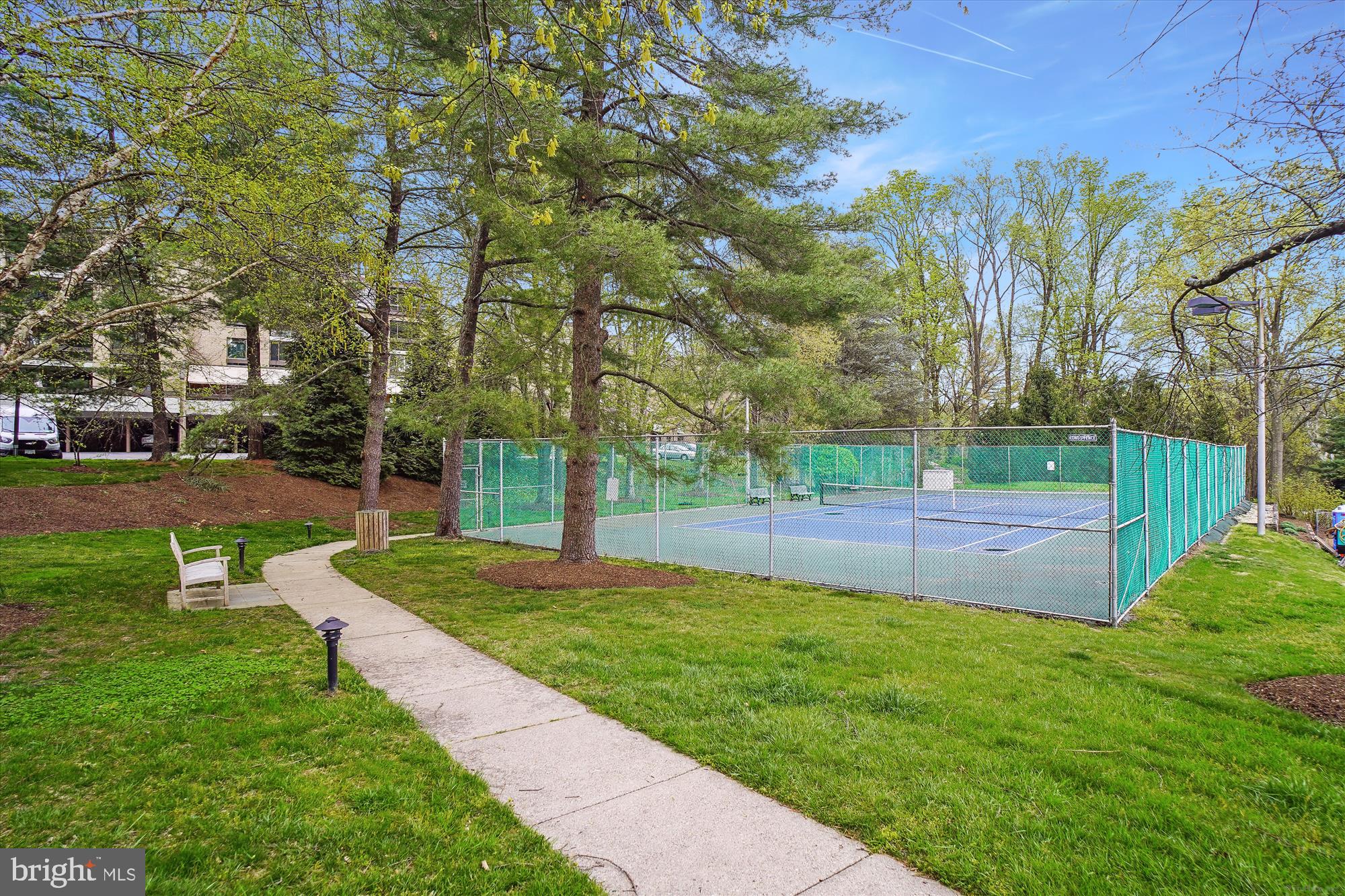 4956 Sentinel Dr #9-102