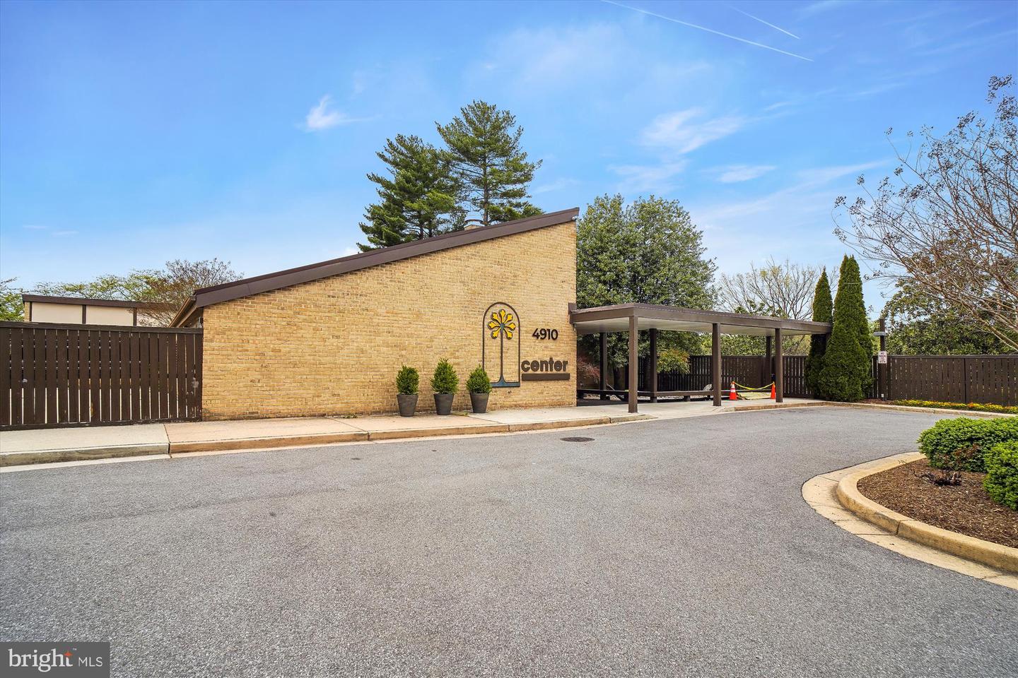 4956 Sentinel Dr #9-102