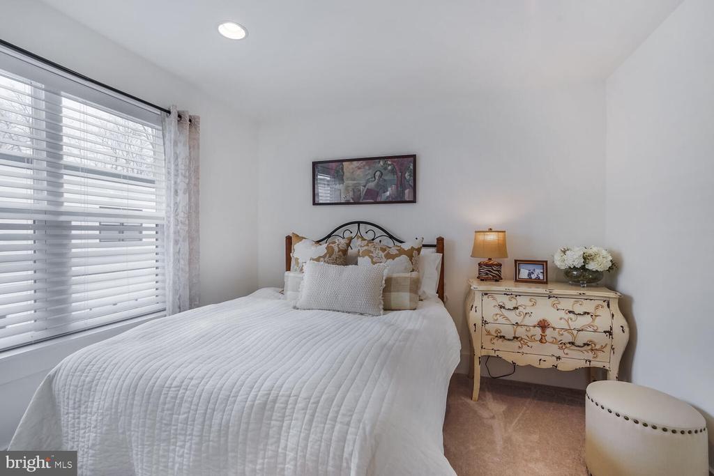 11314 Emerald Park Rd