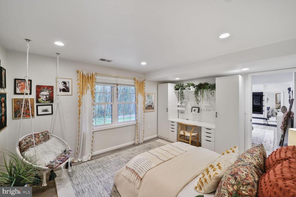 3012 Marlow Rd