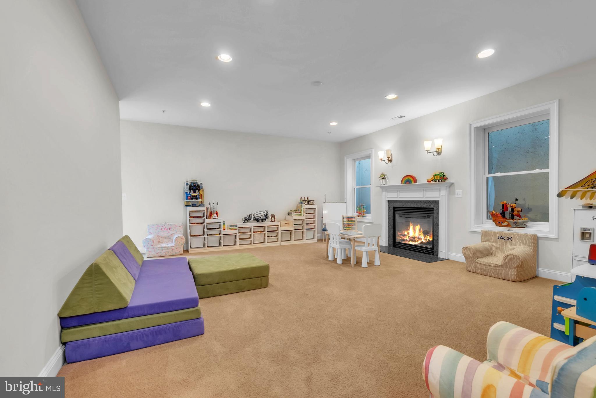 7805 Westfield Dr