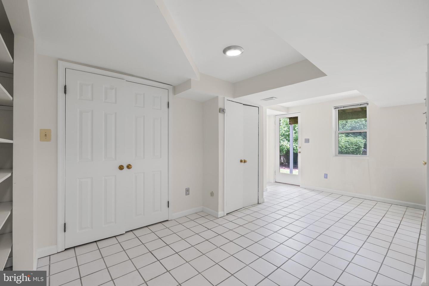 7823 Marion Ln