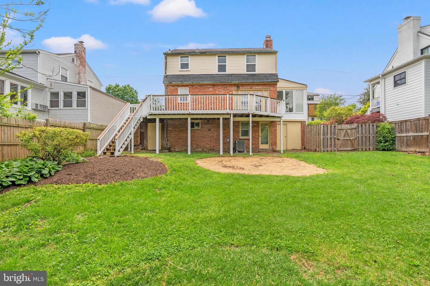 7823 Marion Ln