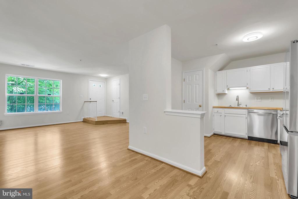 13706 Lark Song Dr