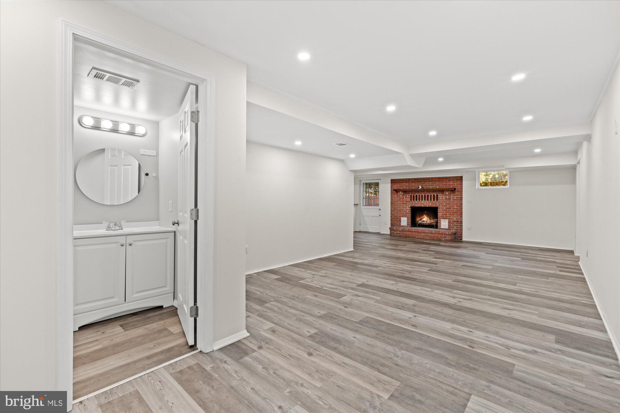 17401 BOWIE MILL ROAD