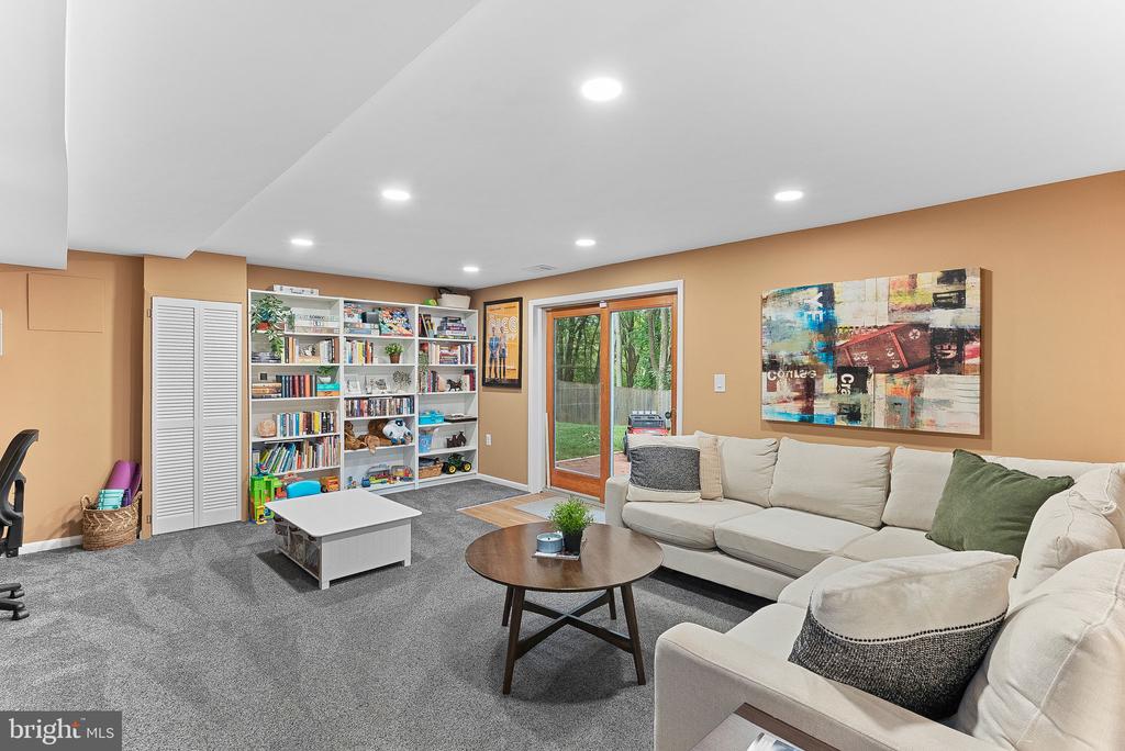 10903 TROY ROAD