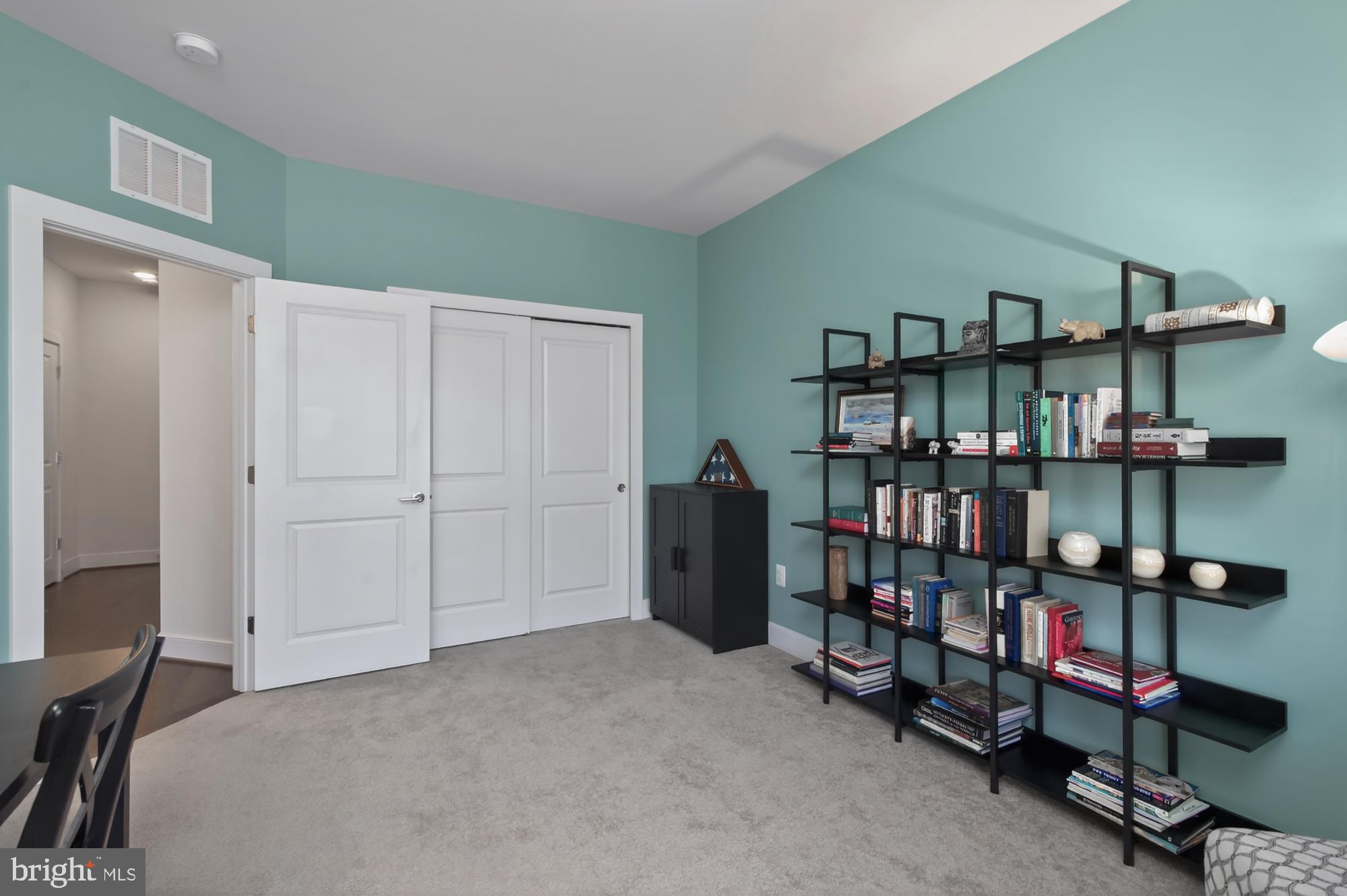 819 ROCKWELL AVENUE 819