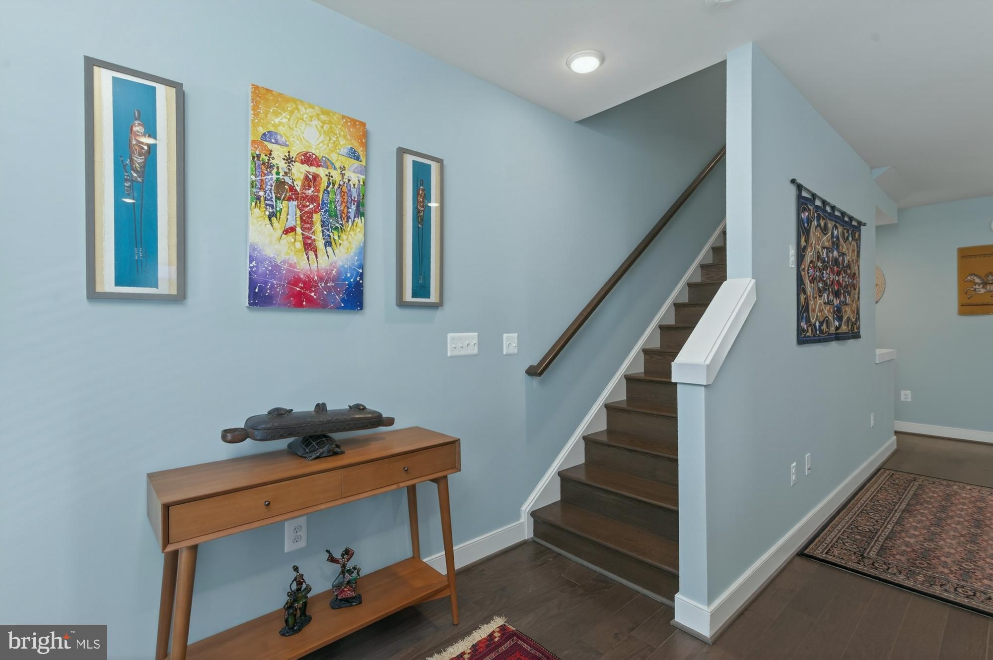 819 ROCKWELL AVENUE 819